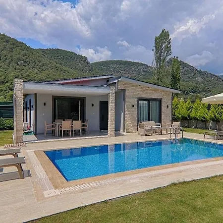 Detached With Private Pool In Goecek Inlice Βίλα *