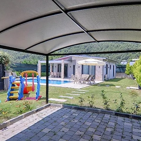 Detached With Private Pool In Goecek Inlice *